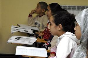 LA SCUOLA DI ADRO INSEGNA L'ITALIANO A TREVIGLIO LA SINDACHESSA HA APERTO LA SCUOLA DI ARABO